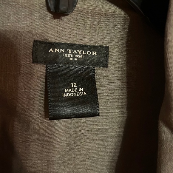 Ann Taylor olive green jacket.  Women’s Size 12 - Picture 5 of 7